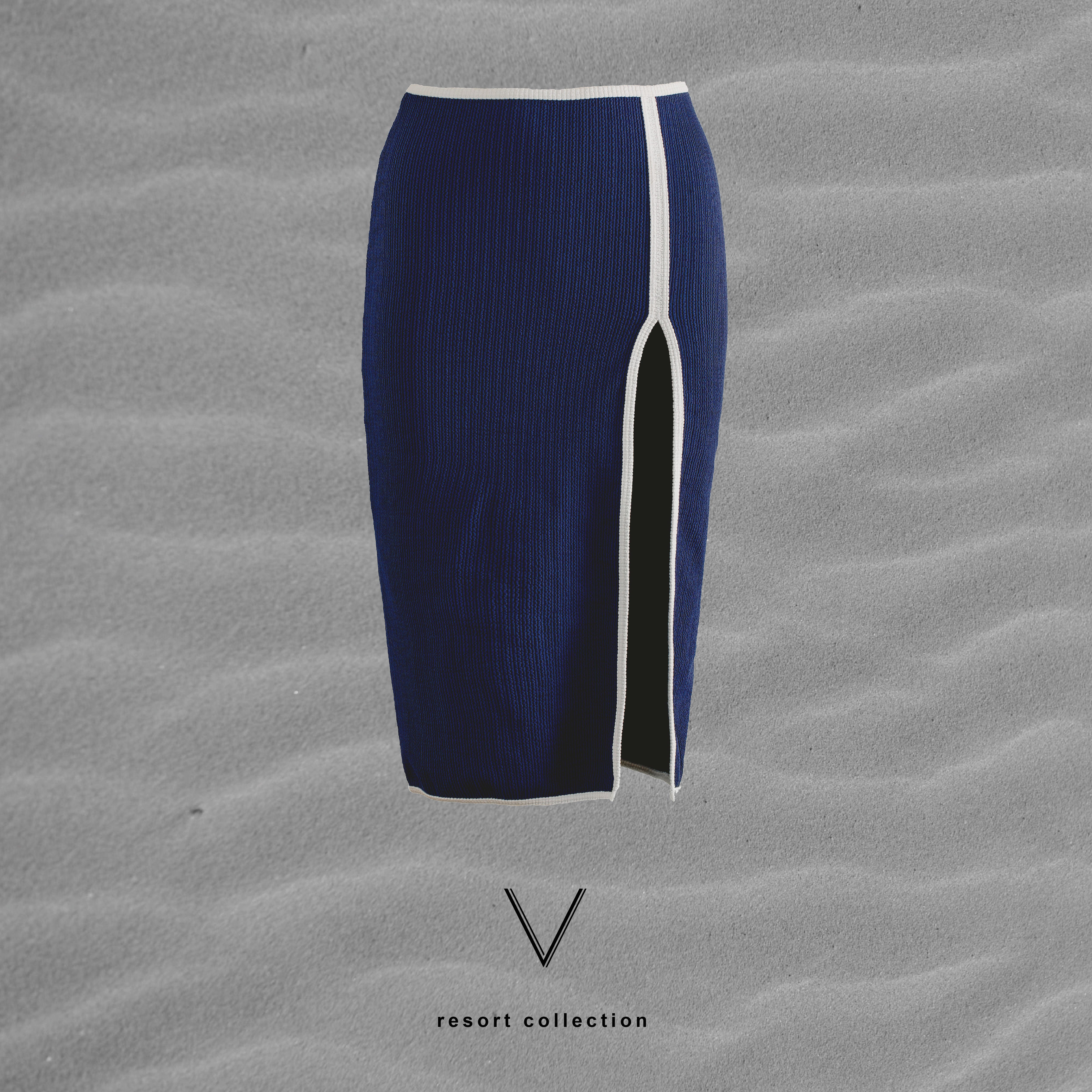 RESORT COLLECTION NAVY TRIM WHITE KNEE LENGTH SKIRT