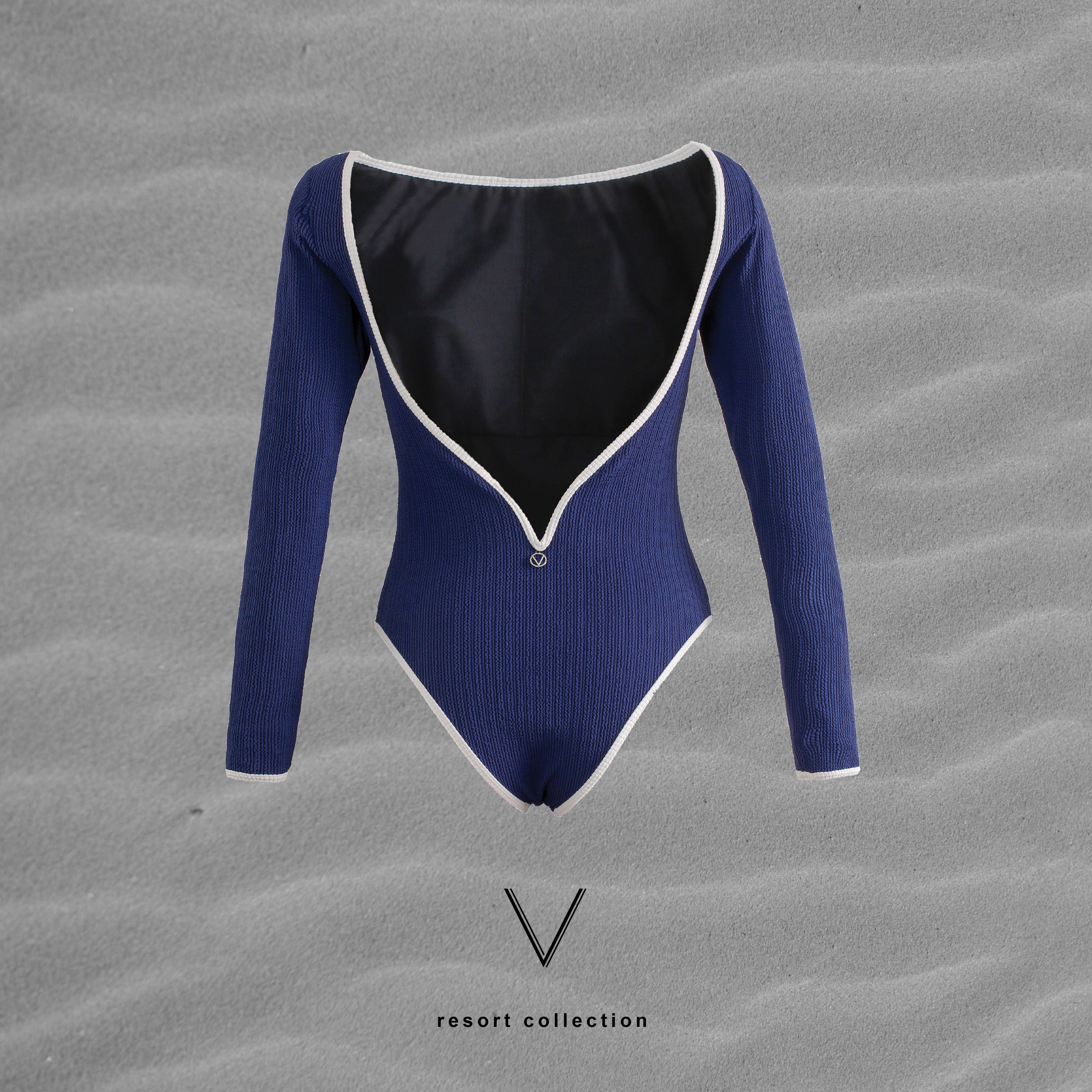 RESORT COLLECTION  NAVY TRIM WHITE BODYSUIT